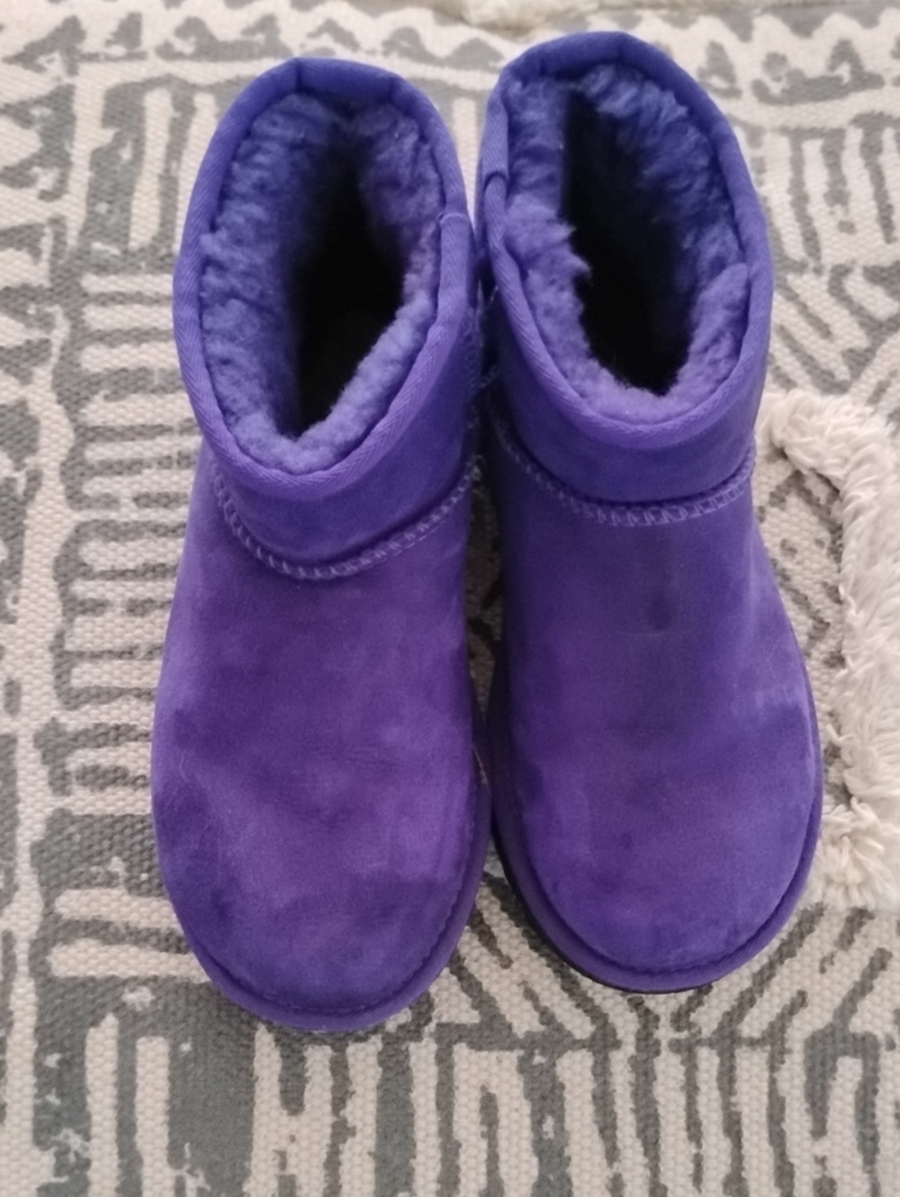 Ugg Women's Cozy Purple Winter Boots Sz 5